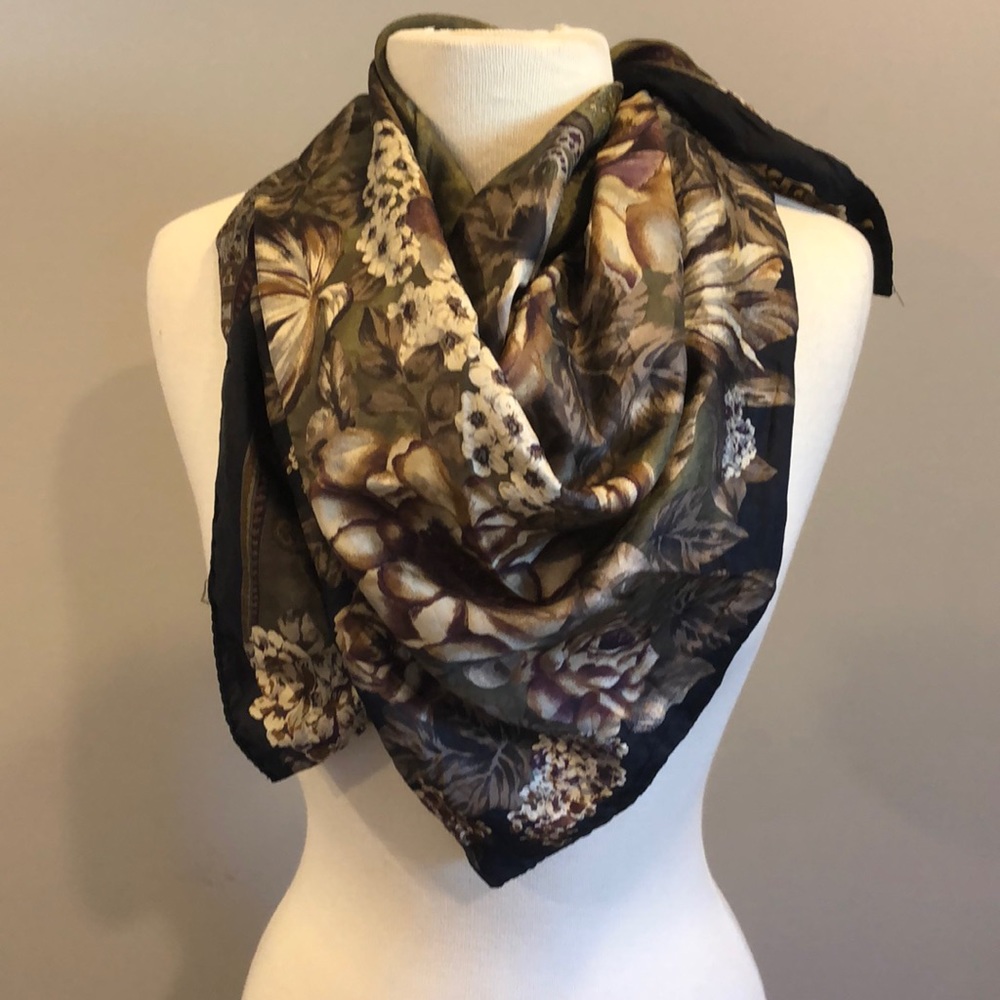 Jones New York Vintage Square Scarf